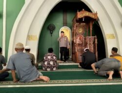 Usai Sholat Jumat, Kapolsek Perhentian Raja Ingatkan Jemaah: Jauhi Bakar Lahan, Itu Bisa Dipidana